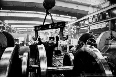 Zaklady Naprawcze Taboru Kolejowego w Olesnicy. Luty 1980r. Foto Ireneusz Kazmierczak.