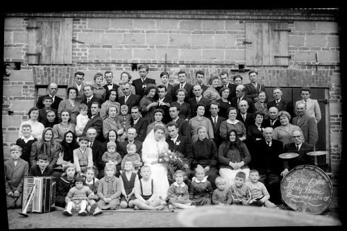 Rok około 1960. Autor zdjęć: Antoni MAŁECKI - zmarł 25.09.1976r. Wieś Osiek powiat Rawicz. Skany negatywów wykonał Ireneusz Kaźmierczak.