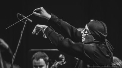 XVI Slaska Jesien Gitarowa - Wygral Marko Topczij z Ukrainy. Drugie miejsce zaj¹³ Polak - Daniel Egielman (po raz drugi z rzêdu i po raz drugi dosta³ nagrodê publicznoci), trzecie - Hedviga Svendova i Davide Giovanni Tomasi.który w poprzedniej edycji zaj¹³ trzecie miejsce. Nagrodê publicznoci (1000 z³) zdoby³ Daniel Egielman.