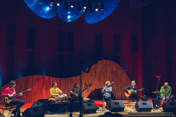 XVI Slaska Jesien Gitarowa - Wygral Marko Topchi z Ukrainy. Drugie miejsce zaj¹³ Polak - Daniel Egielman (po raz drugi z rzêdu i po raz drugi dosta³ nagrodê publicznoci), trzecie - Hedviga Svendova i Davide Giovanni Tomasi.który w poprzedniej edycji zaj¹³ trzecie miejsce. Nagrodê publicznoci (1000 z³) zdoby³ Daniel Egielman.