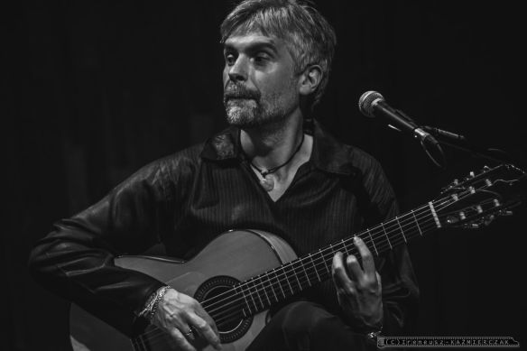 XVI Slaska Jesien Gitarowa - Wygral Marko Topchi z Ukrainy. Drugie miejsce zaj¹³ Polak - Daniel Egielman (po raz drugi z rzêdu i po raz drugi dosta³ nagrodê publicznoci), trzecie - Hedviga Svendova i Davide Giovanni Tomasi.który w poprzedniej edycji zaj¹³ trzecie miejsce. Nagrodê publicznoci (1000 z³) zdoby³ Daniel Egielman.